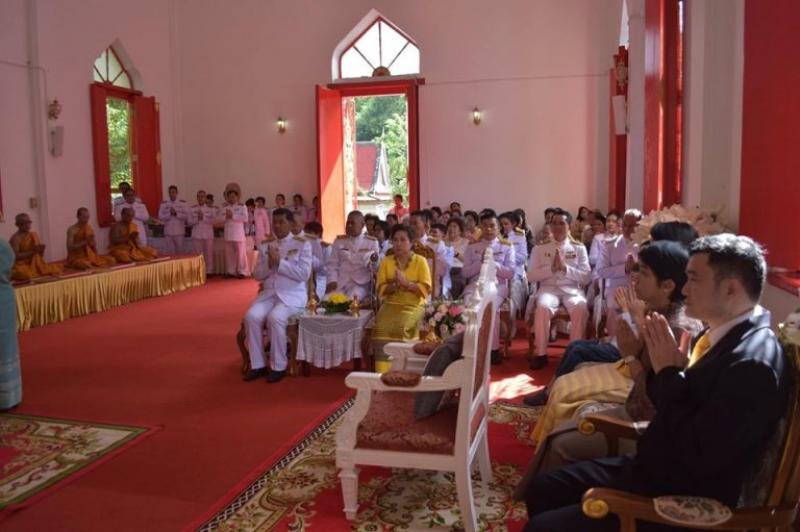 3. พระบาทสมเด็จพระเจ้าอยู่หัว ทรงพระกรุณาโปรดเกล้าฯ พระราชทานผ้าพระกฐิน